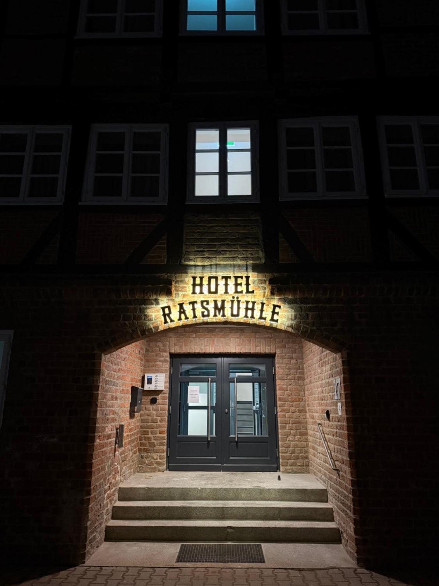 Hotel Ratsmuehle Lueneburg エクステリア 写真